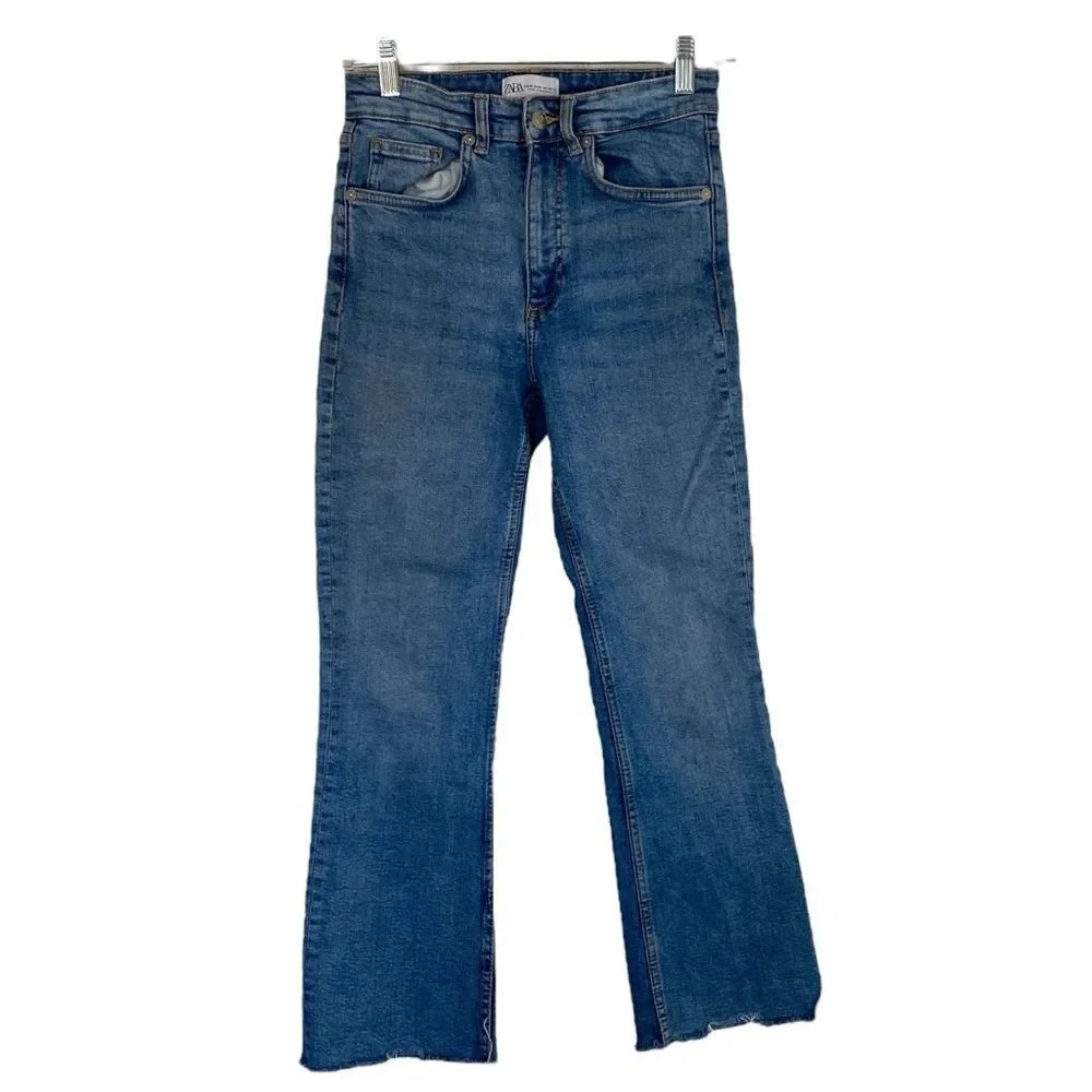ZARA Bootcut Jeans Medium Wash Raw Hem Size 4